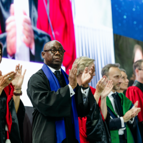  Remise de diplômes d’HEC Paris : Serge Ekué, Pdt de la BOAD vente le potentiel entrepreneurial de l’Afrique 