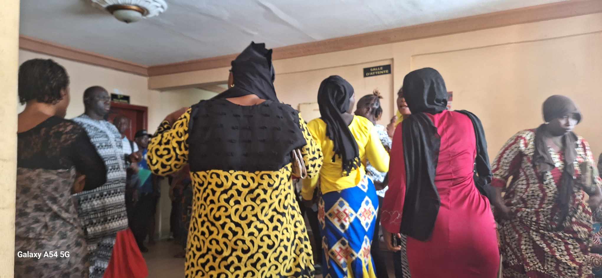  Arnaque : Un groupe de femmes de Dixinn porte plainte contre Société Africa Med 
