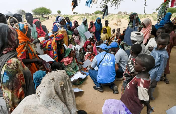  Chad: a World Bank and UNHCR mission to monitor the influx of Sudanese refugees 