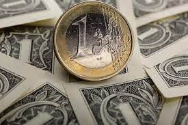  Currency: The euro rises against the dollar 