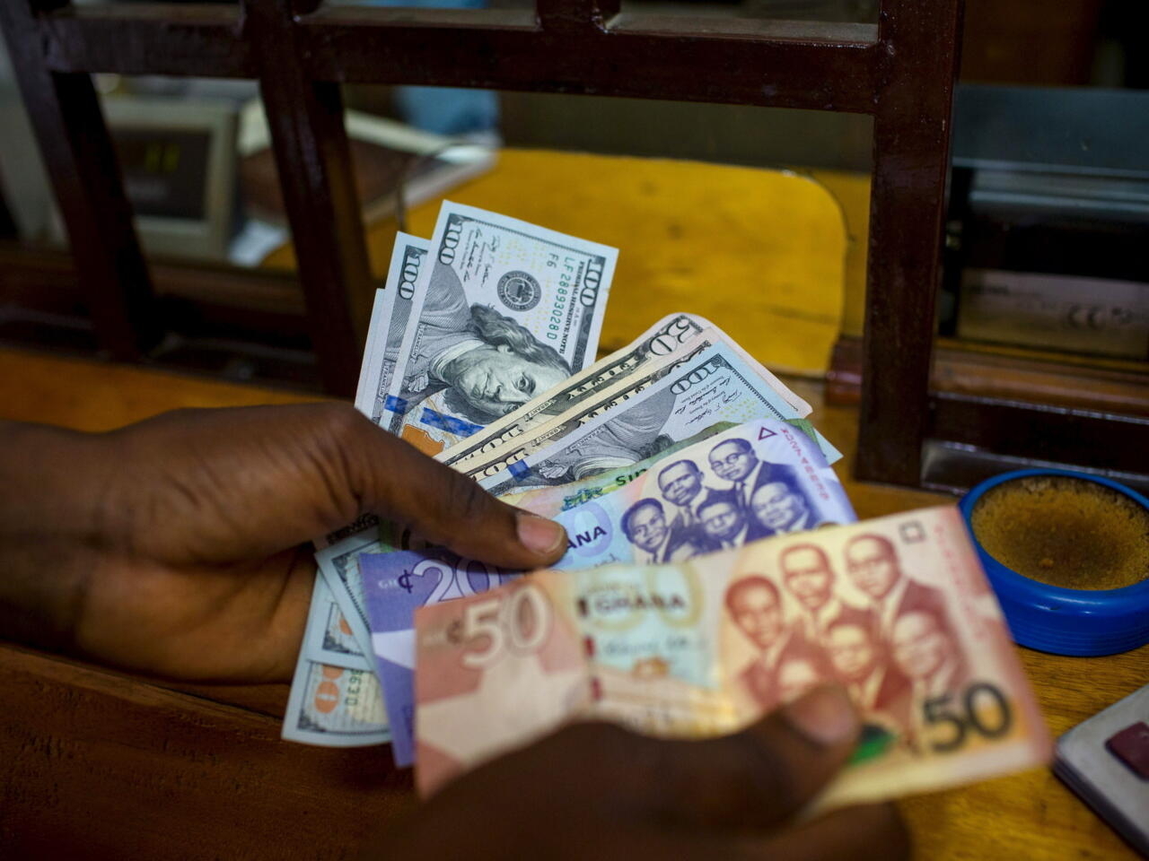  Financial crisis: African currencies are undergoing a historic devaluation against the dollar 