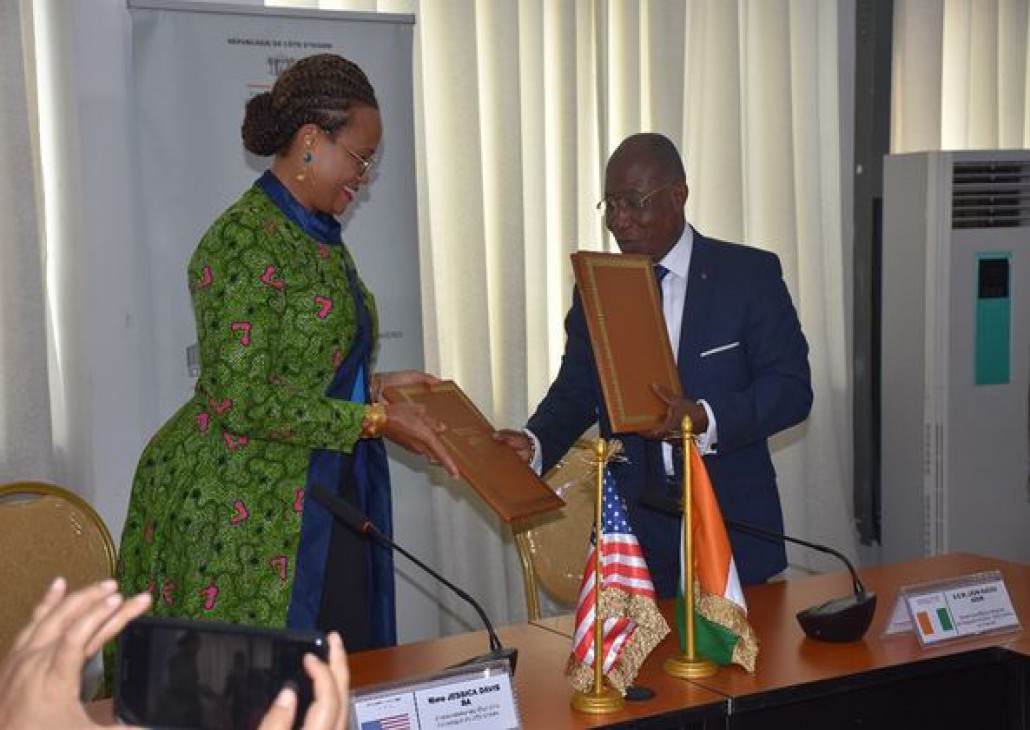 Coopération entre la Côte d'Ivoire et les États-Unis : signature d’accord maritime 